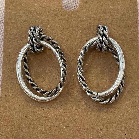 💐5/25 silver tone open double hoop texture modern earrings - Picture 2 of 6